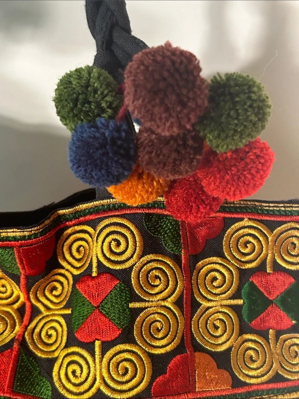 Embroidered Multicolor Bag NWOT Pom Pom Boho Artsy Carry On Tote Travel Resort